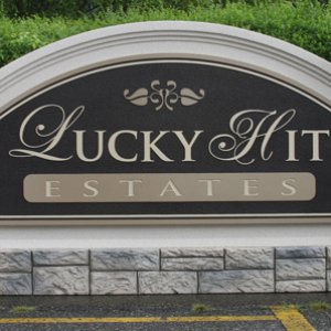 Lucky Hit Estates Monument